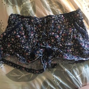 Patterned Short Shorts